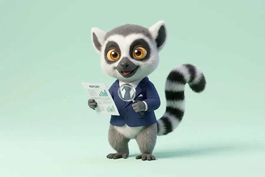 Mascotte lémurien du Dojo en tenue de contrôleur de gestion (blazer) tenant un rapport et une loupe, sur fond vert clair