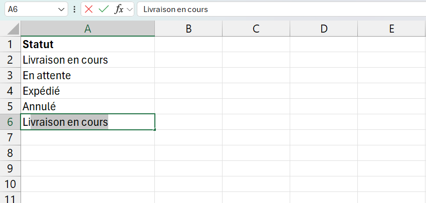 Cellule A6 d'une colonne Statut en cours de saisie : les lettres « Li » ont été tapées et Excel propose la fin du libellé « Livraison en cours » en surbrillance grise, repris de la valeur déjà présente en A2