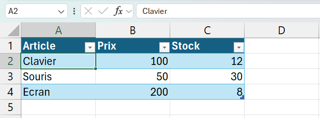 Plage convertie en tableau Excel structuré avec en-têtes bleus, boutons de filtre et lignes en bandes alternées, sur les colonnes Article, Prix et Stock.